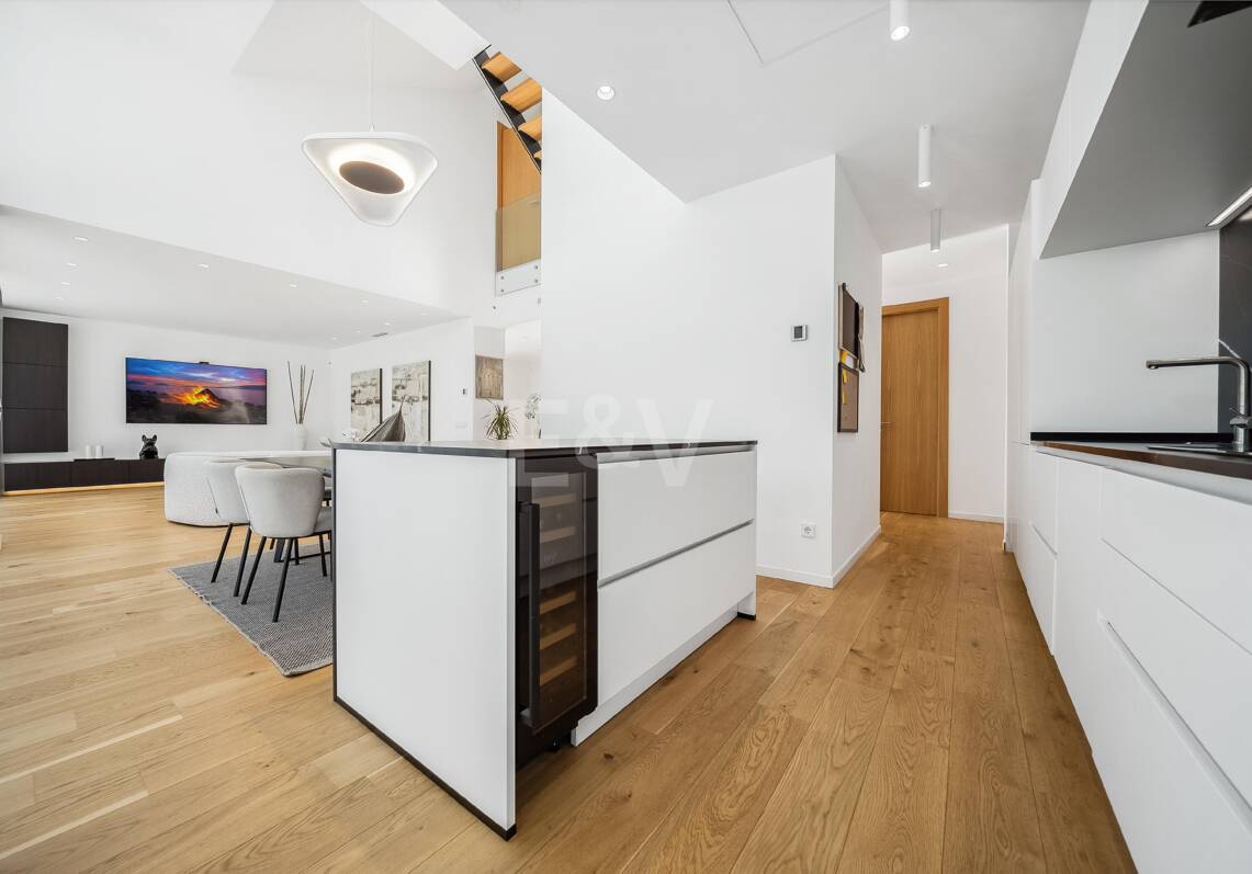 Modern lyx Villa med tidlös skandinavisk design nära stranden