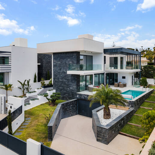 Modern Luxury Villa with Timeless Scandinavian Design