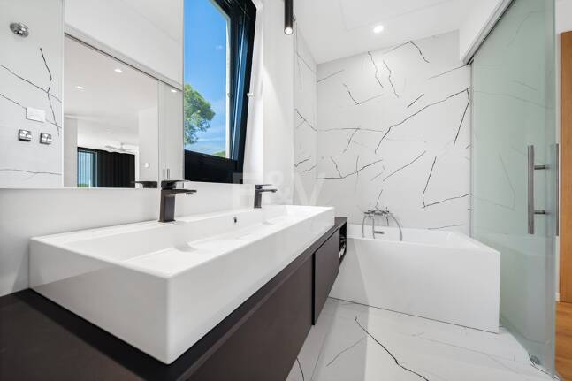 Modern Luxury Villa with Timeless Scandinavian Design Close to the Beach