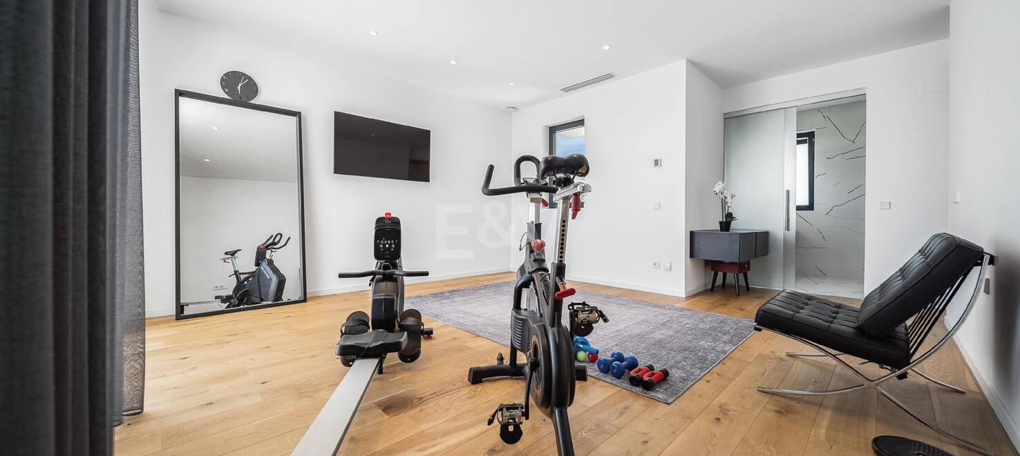 Modern Luxury Villa with Timeless Scandinavian Design