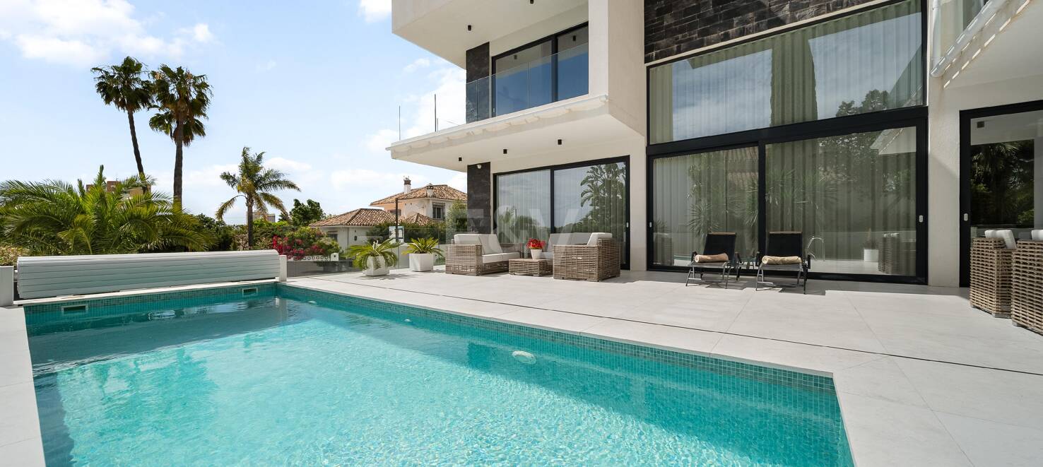 Modern Luxury Villa with Timeless Scandinavian Design