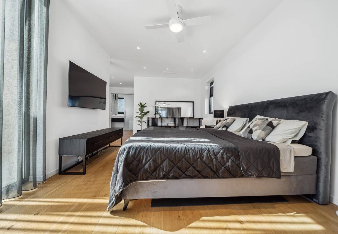 Modern Luxury Villa with Timeless Scandinavian Design Close to the Beach