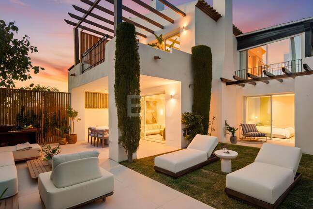 Moderne Eleganz mit Großzügigen Terrassen im Herzen der Goldenen Meile