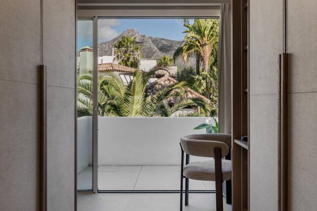 Moderne Eleganz mit Großzügigen Terrassen im Herzen der Goldenen Meile