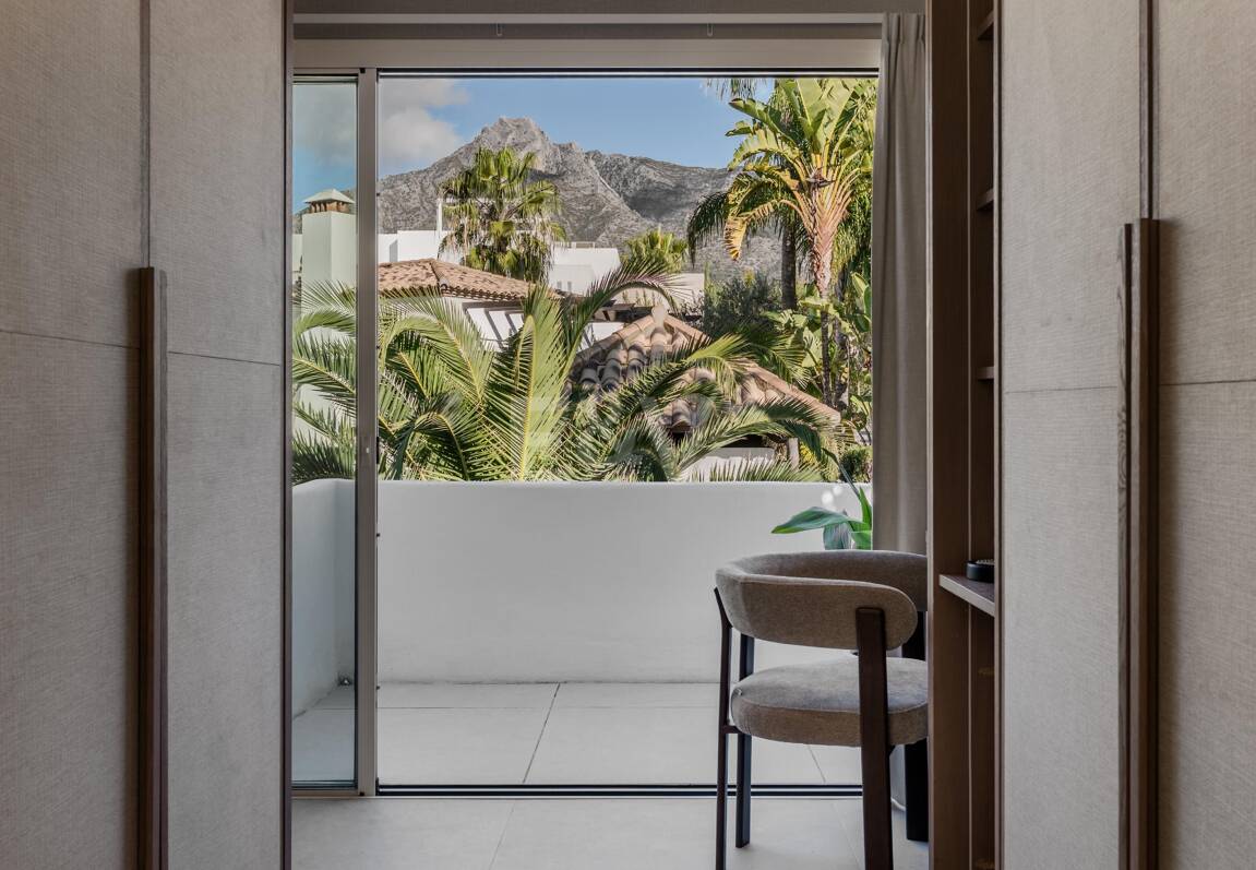 Moderne Eleganz mit Großzügigen Terrassen im Herzen der Goldenen Meile