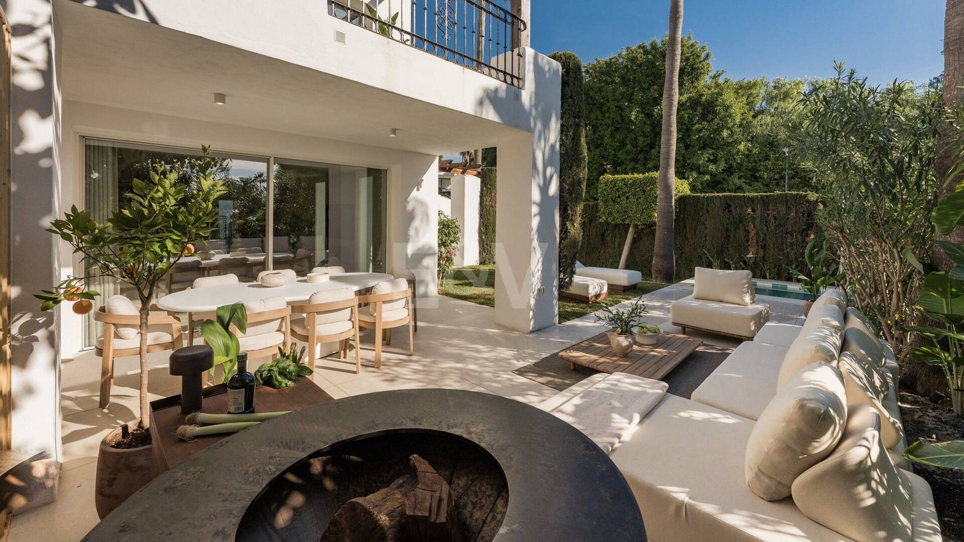 Moderne Eleganz mit Großzügigen Terrassen im Herzen der Goldenen Meile