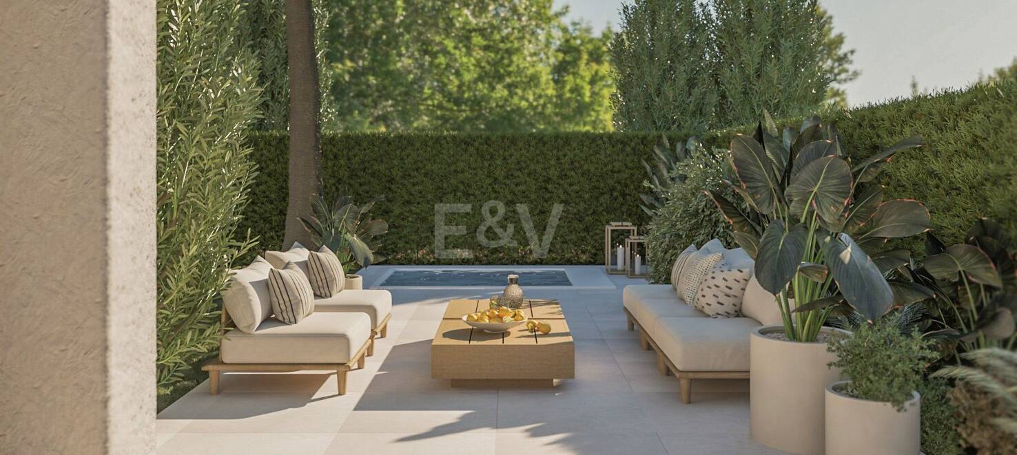 Modern Elegance in the Heart of The Golden Mile