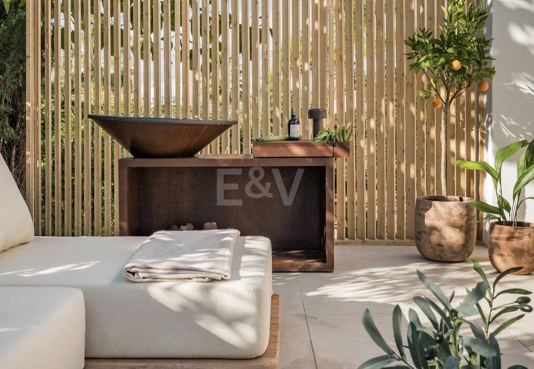 Moderne Eleganz mit Großzügigen Terrassen im Herzen der Goldenen Meile