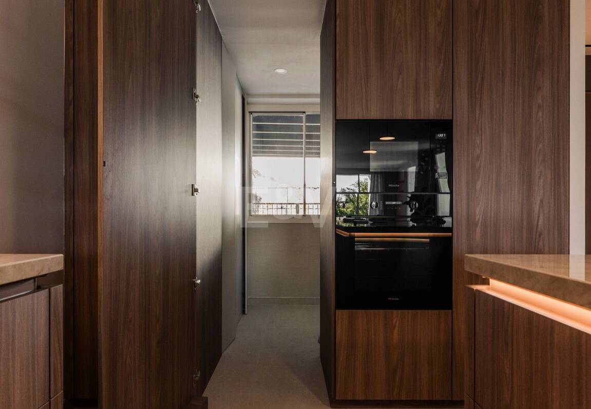 Moderne Eleganz mit Großzügigen Terrassen im Herzen der Goldenen Meile