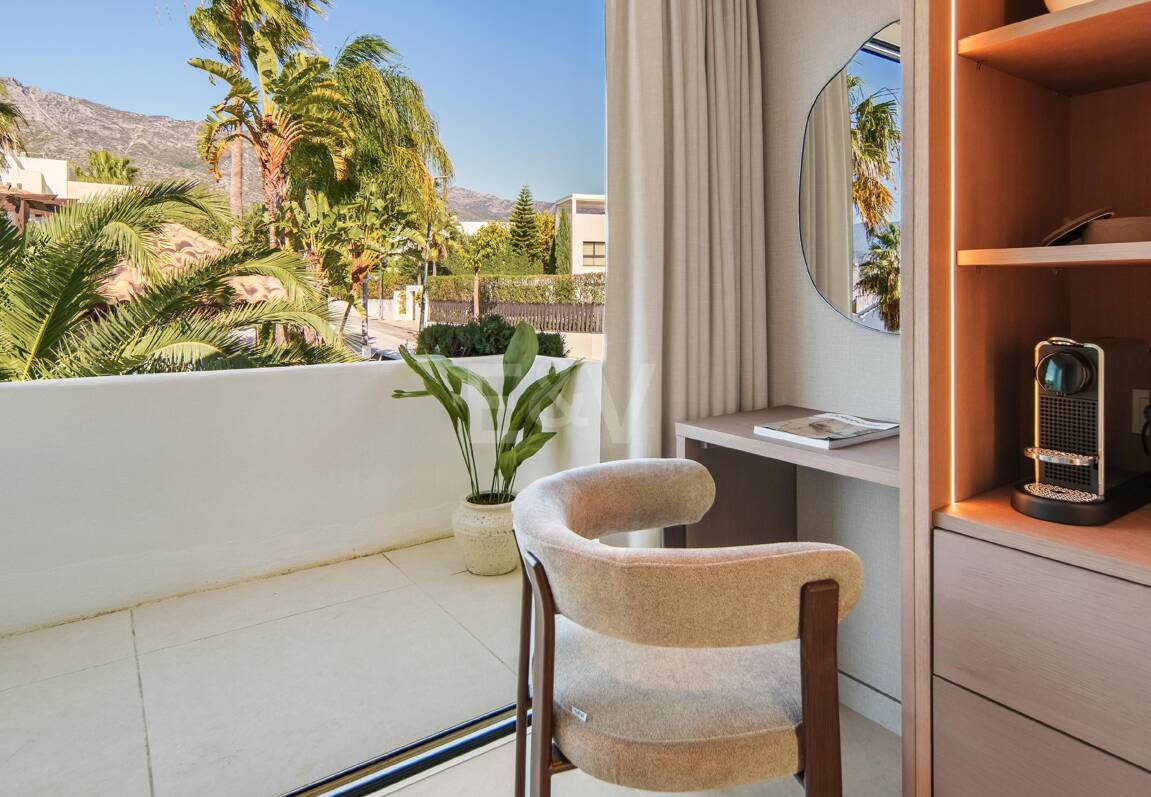 Moderne Eleganz mit Großzügigen Terrassen im Herzen der Goldenen Meile