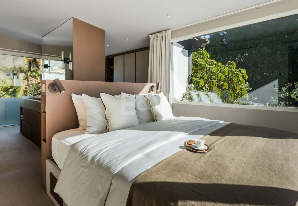 Moderne Eleganz mit Großzügigen Terrassen im Herzen der Goldenen Meile