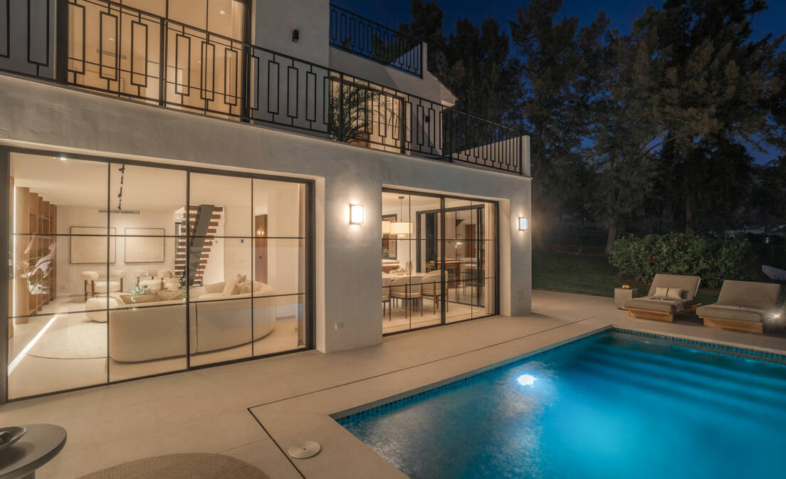 Moderne Eleganz im Herzen der Goldenen Meile