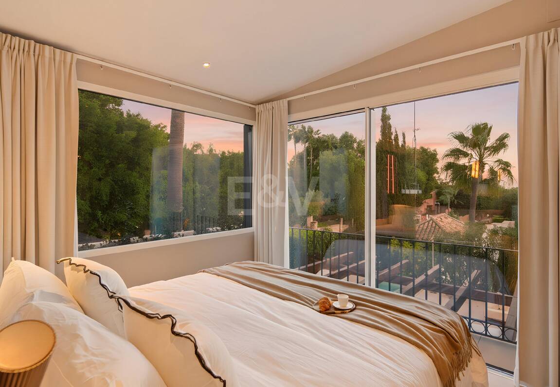 Moderne Eleganz mit Großzügigen Terrassen im Herzen der Goldenen Meile