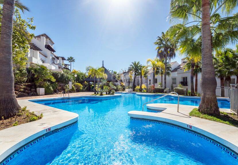 Moderne Eleganz mit Großzügigen Terrassen im Herzen der Goldenen Meile