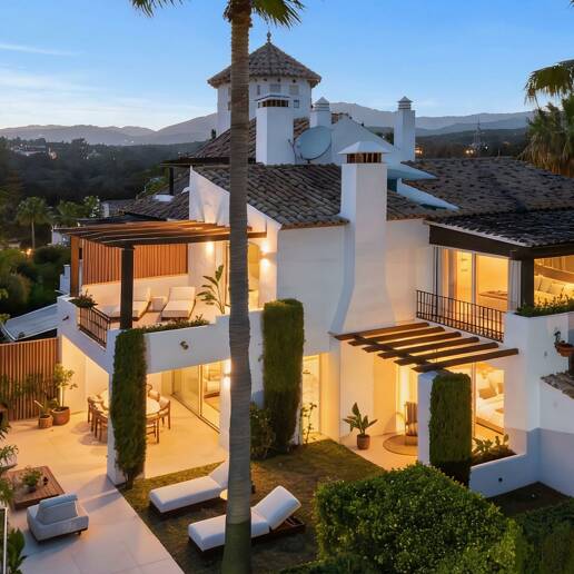 Moderne Eleganz mit Großzügigen Terrassen im Herzen der Goldenen Meile