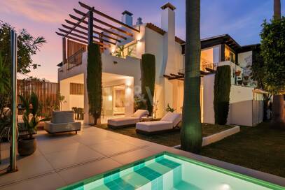 Moderne Eleganz mit Großzügigen Terrassen im Herzen der Goldenen Meile