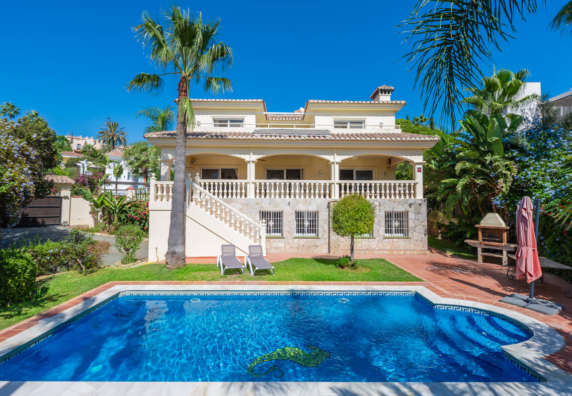 Mediterranean Villa with Mature Garden and Pool in Marbesa