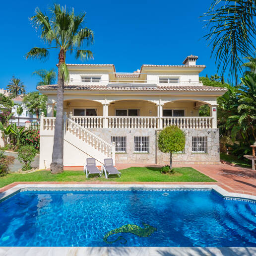 Villa méditerranéenne avec jardin mature et piscine à Marbesa