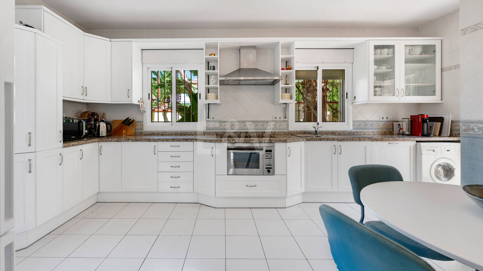 Mediterranean Villa with Mature Garden and Pool in Marbesa