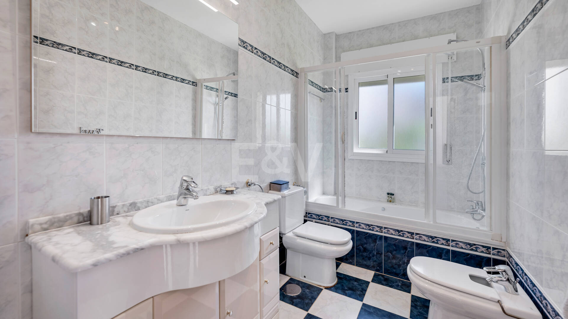 Villa méditerranéenne avec jardin mature et piscine à Marbesa