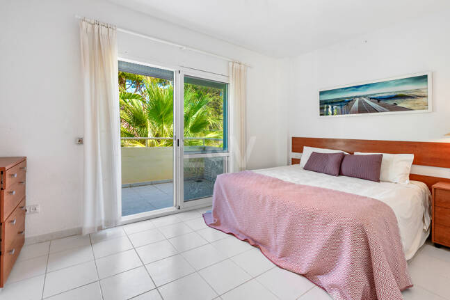 Mediterranean Villa with Mature Garden and Pool in Marbesa