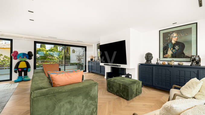 Elegant Duplex Apartment in Río Real – Walking Distance to the Beach
