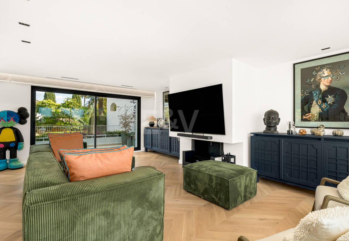 Elegant Duplex Apartment in Río Real – Walking Distance to the Beach