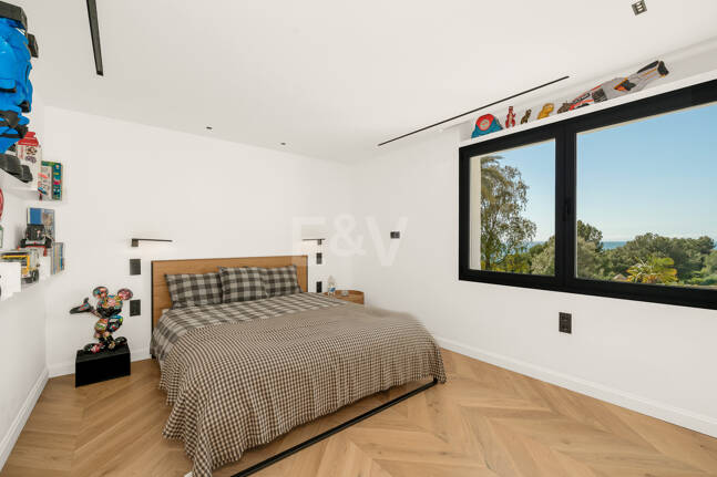 Elegant Duplex Apartment in Río Real – Walking Distance to the Beach