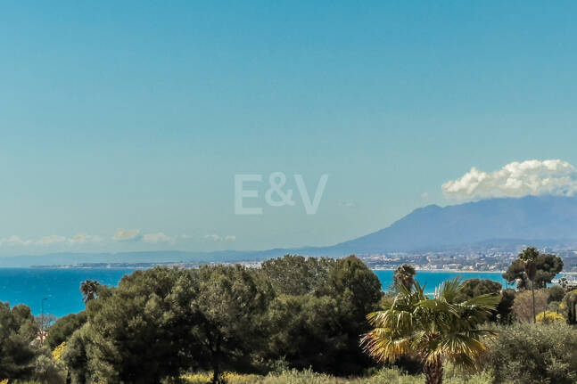 Elegant Duplex Apartment in Río Real – Walking Distance to the Beach