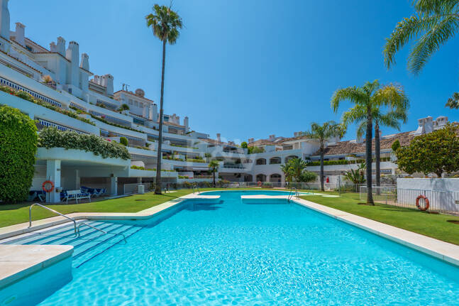 Elegant Duplex Apartment in Río Real – Walking Distance to the Beach