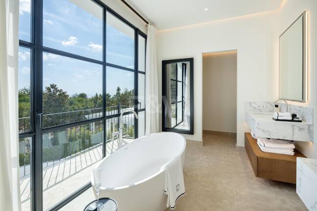 Exquisita villa en Cascada de Camoján