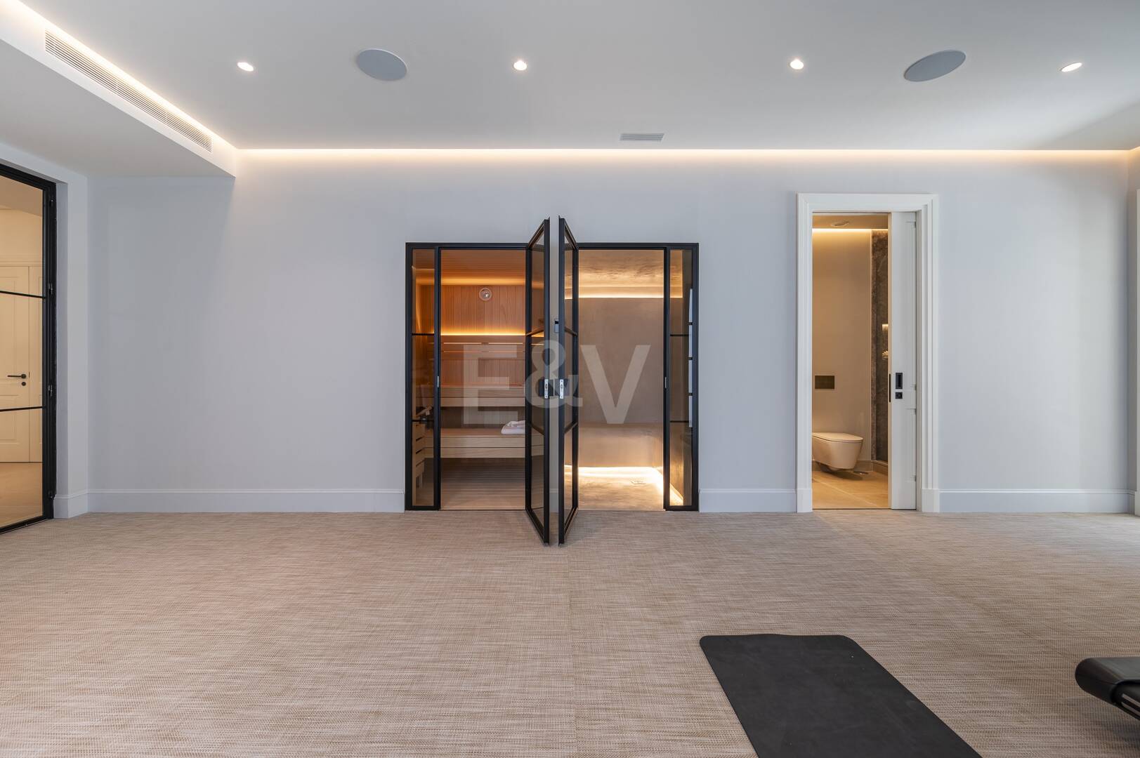 Cascada de Camoján: Modernes klassisches Juwel mit Meerblick