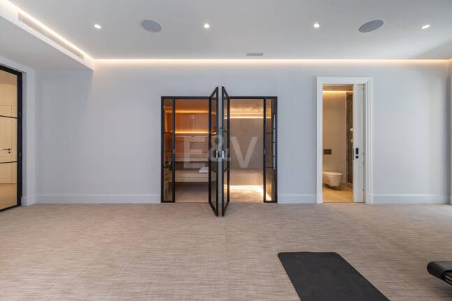 Cascada de Camoján: Modernes klassisches Juwel mit Meerblick