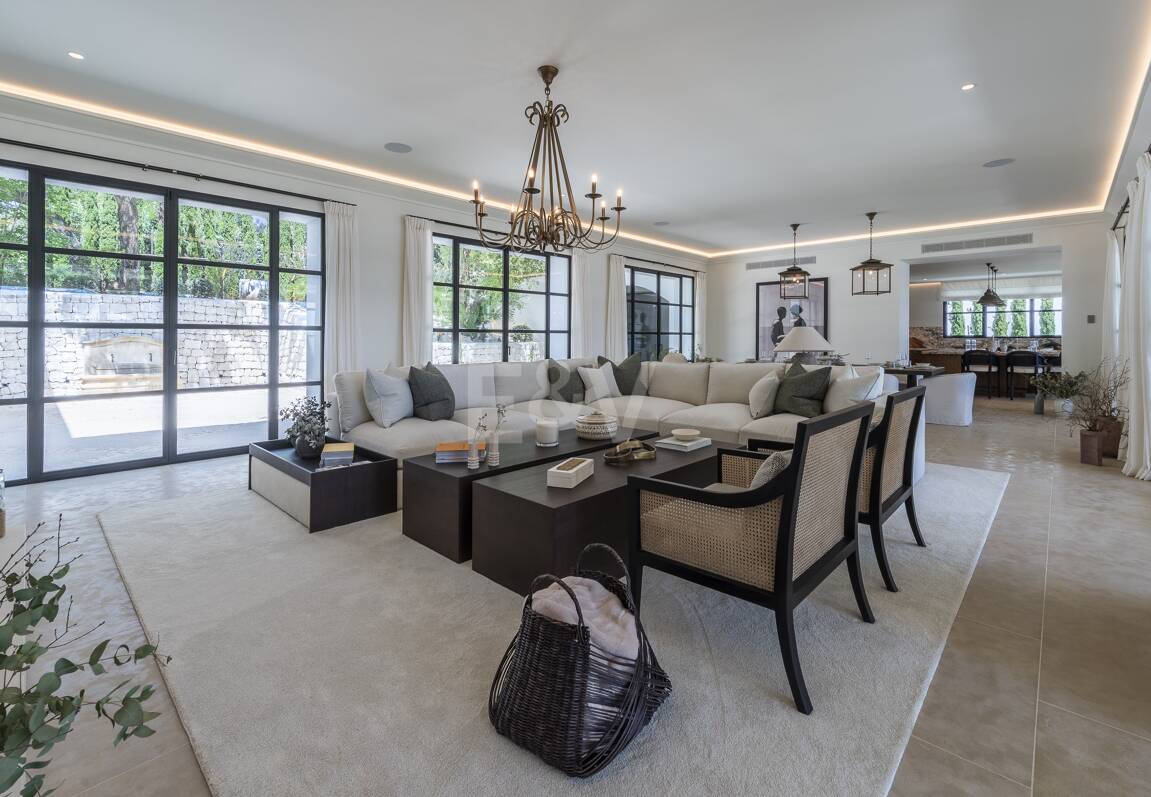 Cascada de Camoján: Modernes klassisches Juwel mit Meerblick