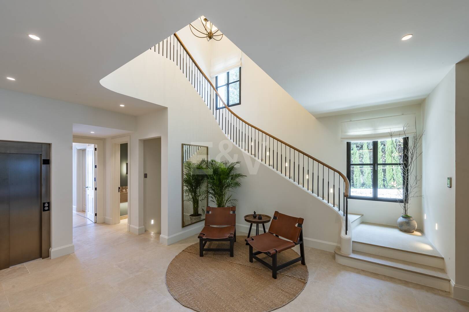 Cascada de Camojan: Modern Classic Jewel with Sea Views