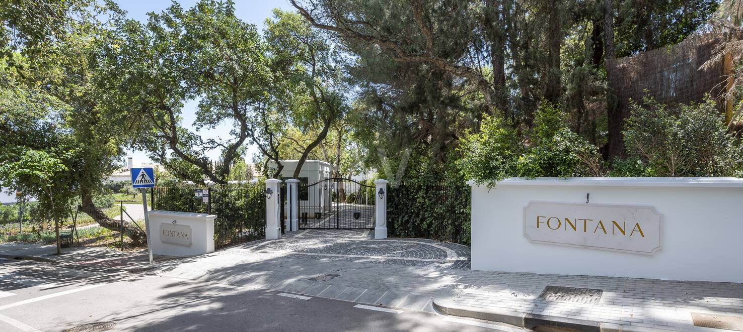 Cascada de Camojan: Modern Classic Jewel with Sea Views