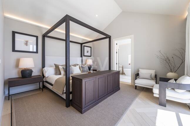 Cascada de Camoján: Modernes klassisches Juwel mit Meerblick