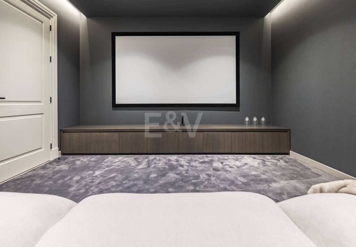 Cascada de Camoján: Modernes klassisches Juwel mit Meerblick