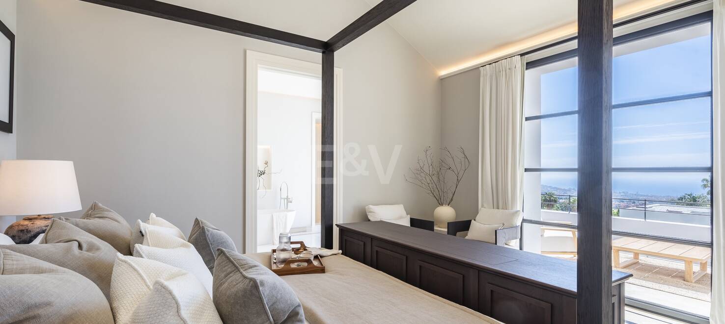 Cascada de Camojan: Modern Classic Jewel with Sea Views