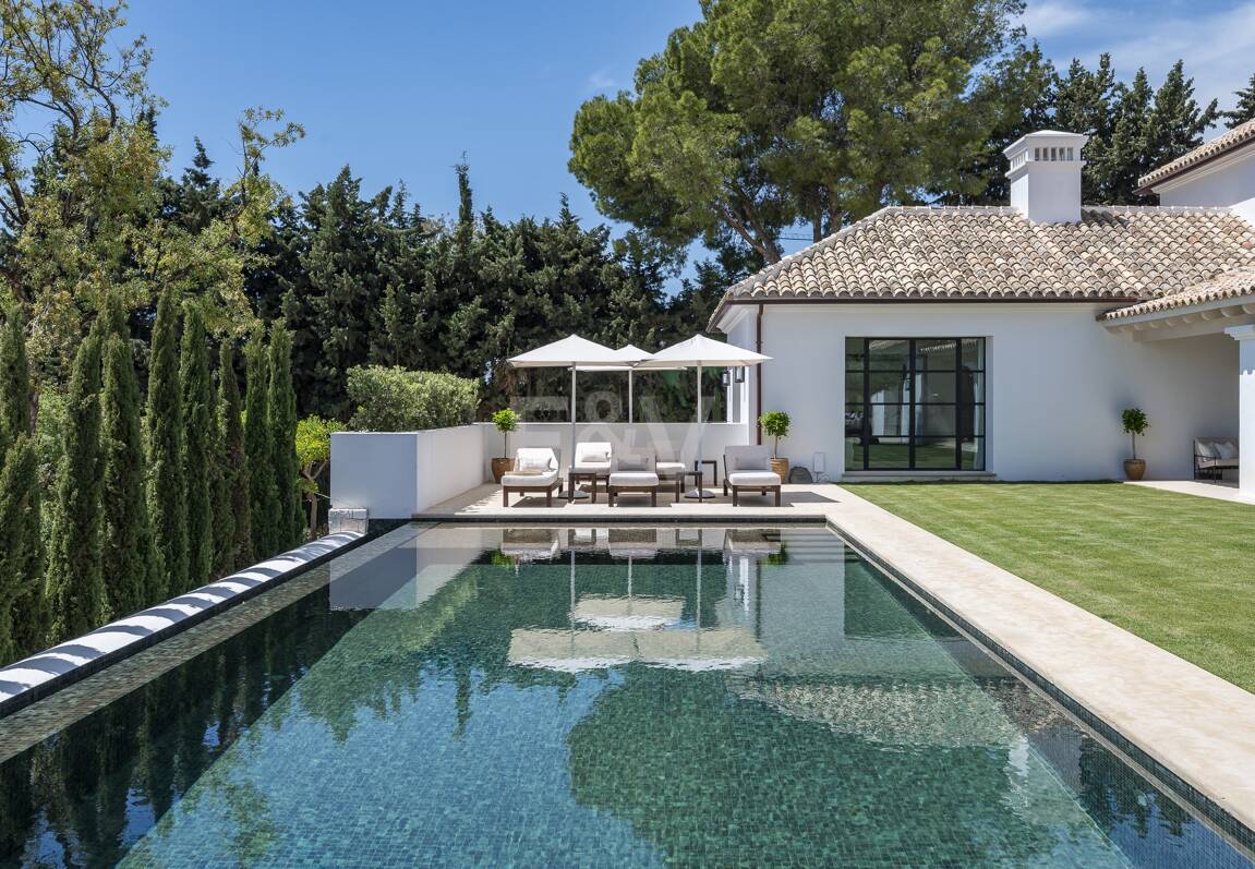 Cascada de Camoján: Modernes klassisches Juwel mit Meerblick
