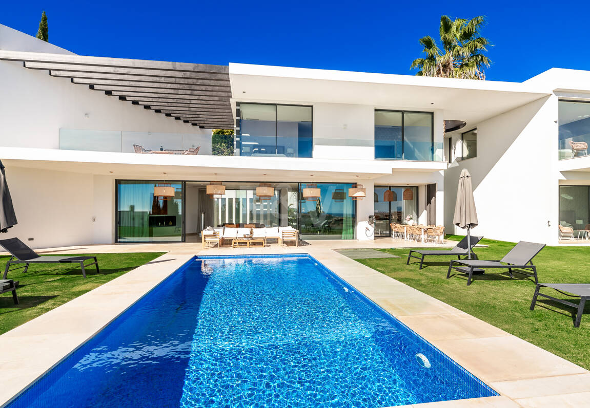 Architectural Gem With Open Sea and Mountain Views