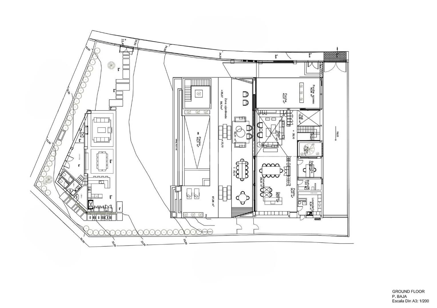 Grand Contemporary Villa with Luxury Amenities and Prime Golfside Living