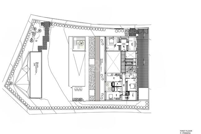 Grand Contemporary Villa with Luxury Amenities and Prime Golfside Living