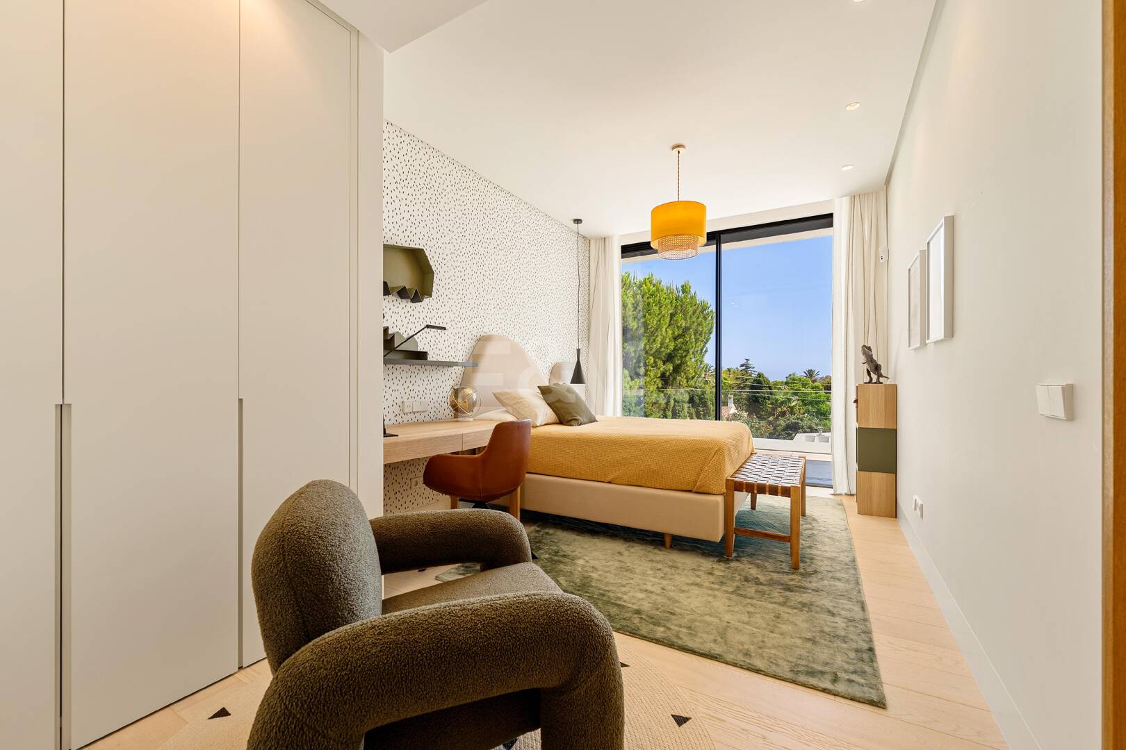 Gran villa contemporánea con lujosas comodidades y vida junto al campo de golf