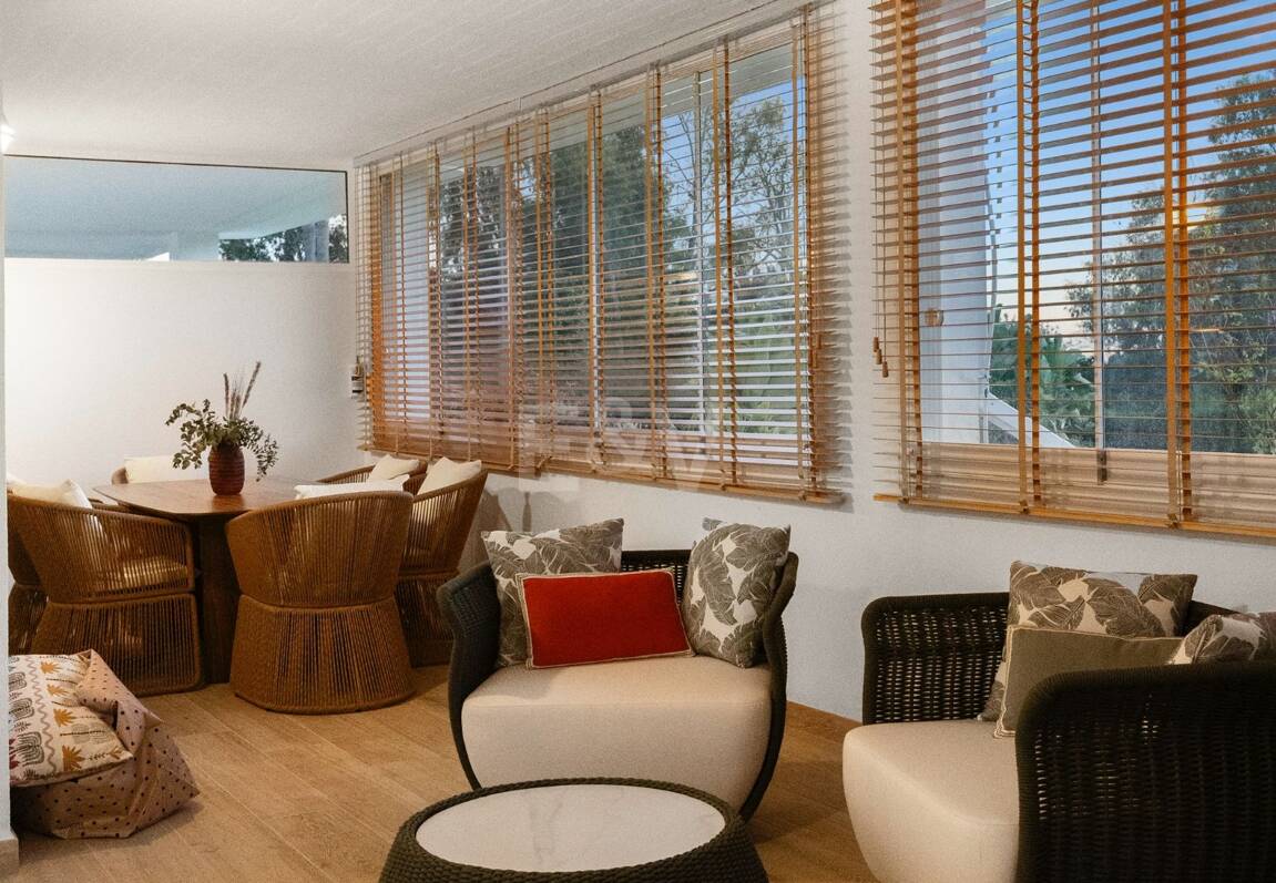 Sofisticado apartamento en una comunidad privada cerca de los mejores servicios de Marbella