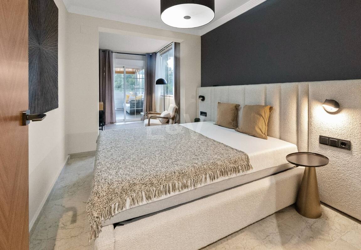 Sofisticado apartamento en una comunidad privada cerca de los mejores servicios de Marbella