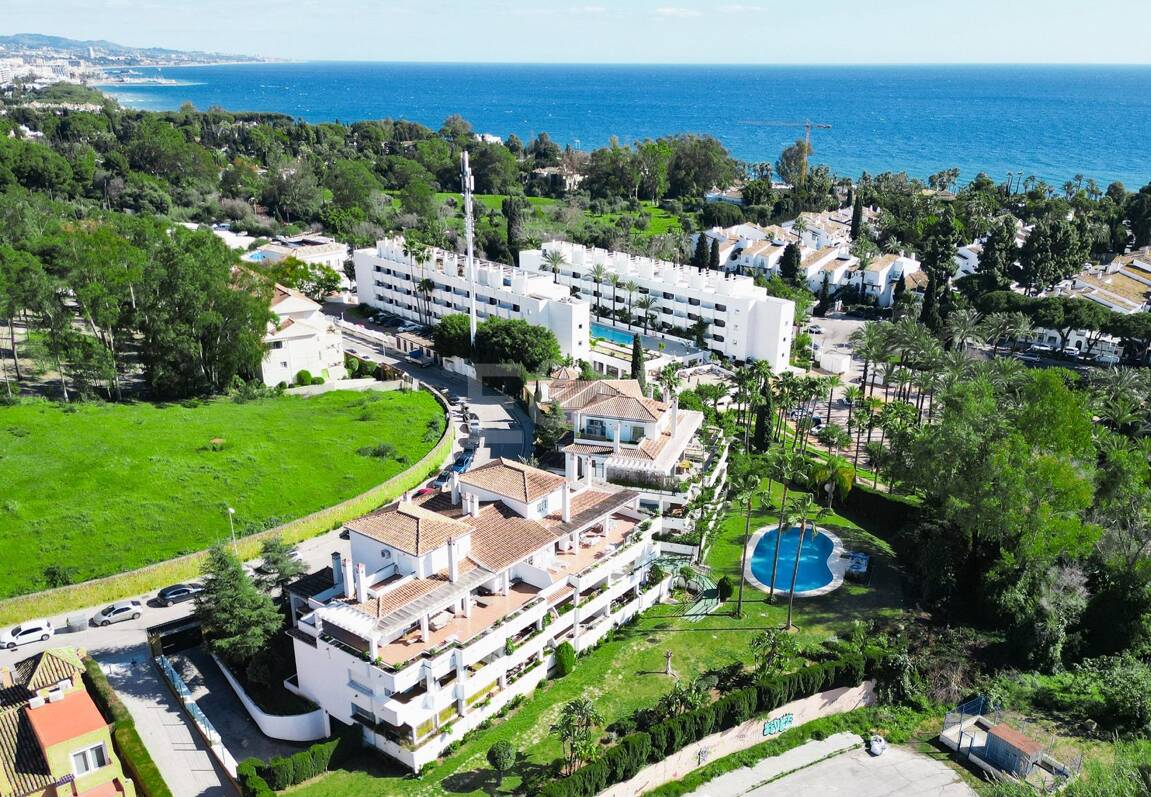 Sofisticado apartamento en una comunidad privada cerca de los mejores servicios de Marbella