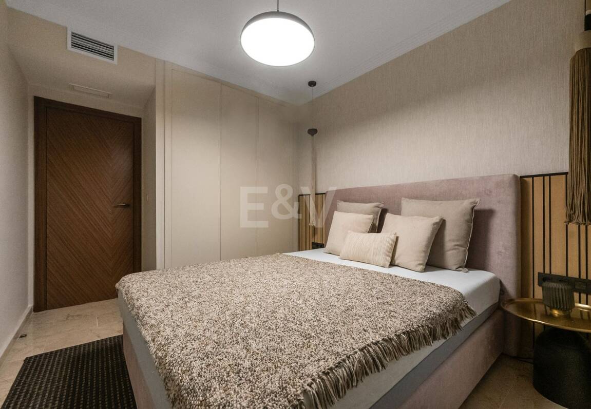 Sofisticado apartamento en una comunidad privada cerca de los mejores servicios de Marbella