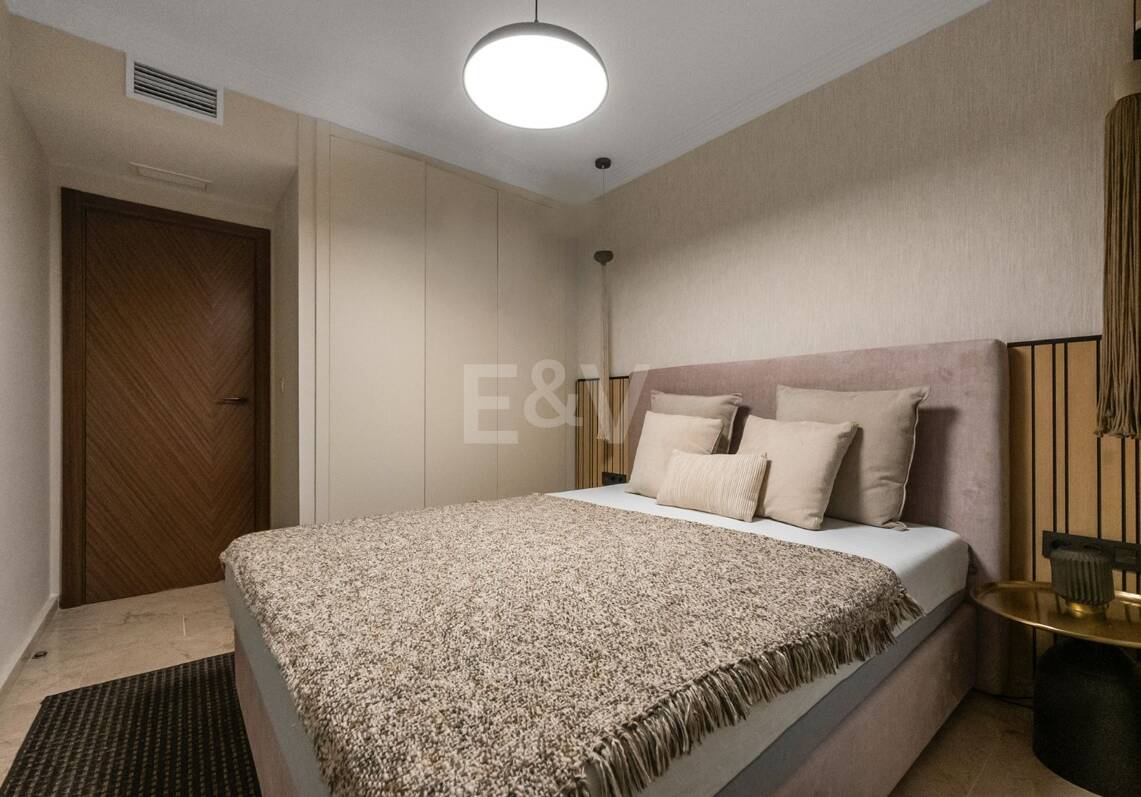Sofisticado apartamento en una comunidad privada cerca de los mejores servicios de Marbella