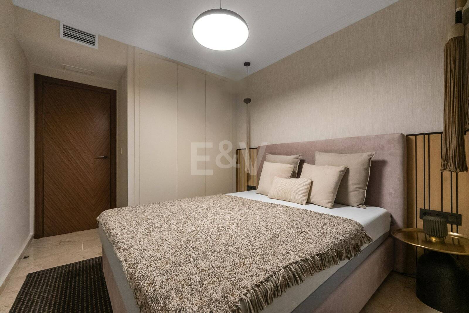 Sofisticado apartamento en una comunidad privada cerca de los mejores servicios de Marbella